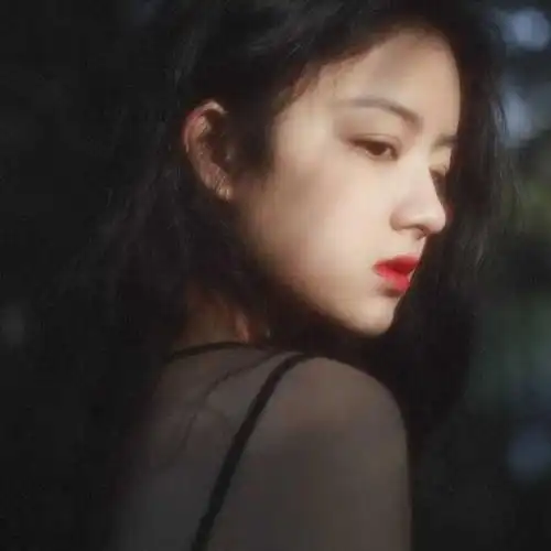 你们有没有什么看起来格调高的女生头像啊