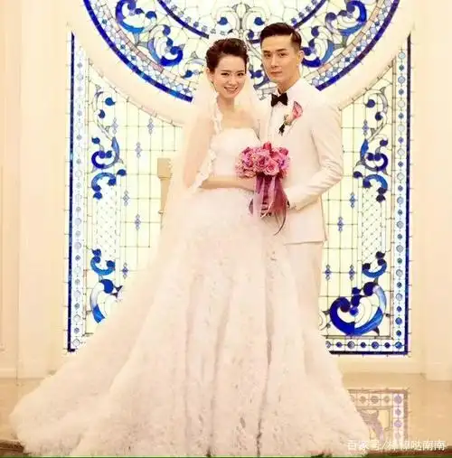 戚薇和李承铉的结婚照绝美