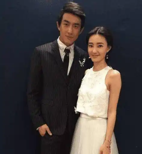 王丽坤与他在一起8年,把最好的青春都给了他,他却转身与别人结婚