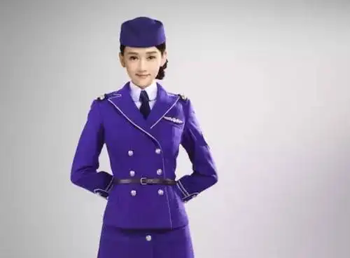 陈乔恩上演"制服诱惑" 新剧走硬朗帅气范儿