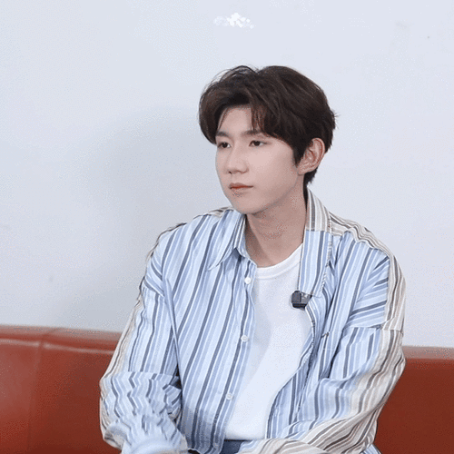 王源介绍两部待映电影##王源想删掉的朋友圈##王源歌可以拖剧组材能