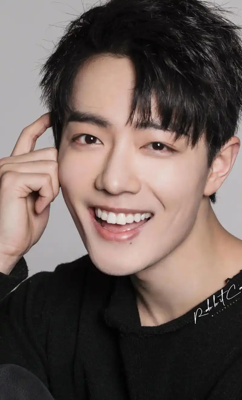 肖战#又美又飒 #治愈系笑容 #我家宝贝成鲸了 #宝藏男孩 - 抖音