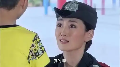 铁血雄心:爸爸是中国武警,妈妈是泰国女警察,这对夫妻真有趣