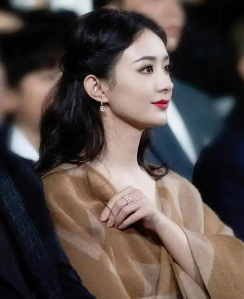 冯绍峰视角看赵丽颖:我那"横扫一切"的前妻,如今到底有多牛