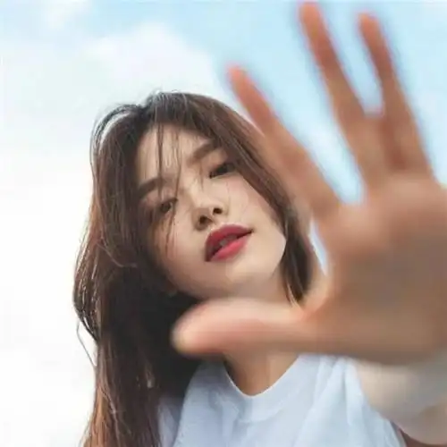 独一无二唯美的女生图片头像高清好看