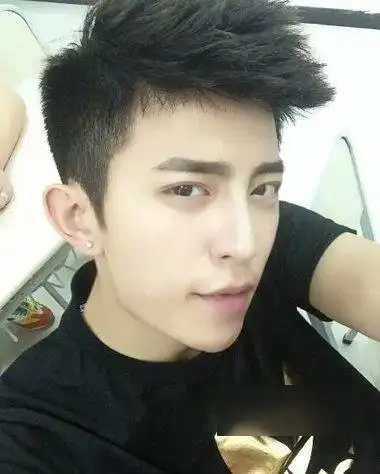 10款长脸男生适合的两边剃光或剃短发型!