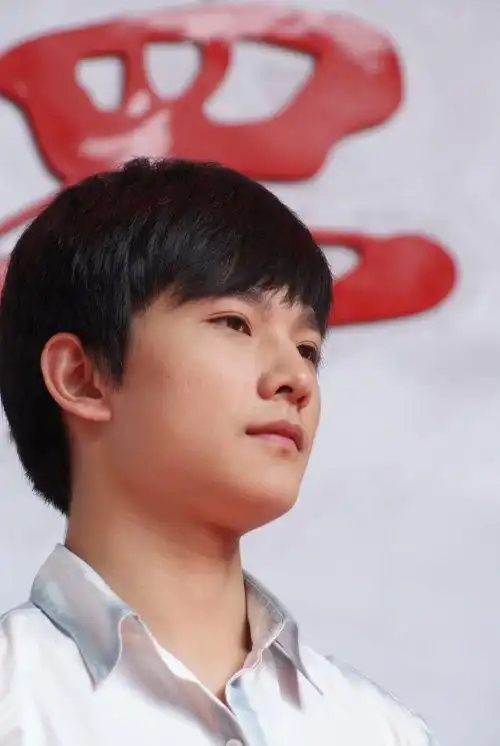 ╲洋光明媚↘2010图片 杨洋的世界_杨洋吧_百度贴吧