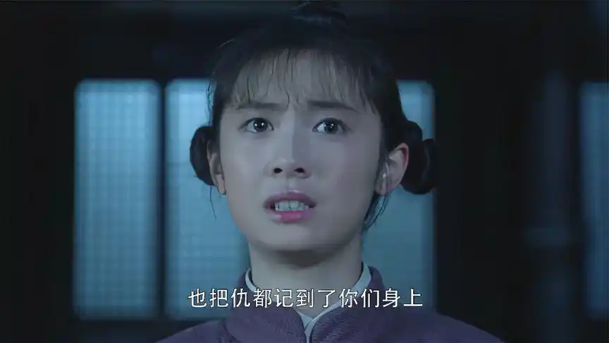 娘道:念娣在隆家祠堂寻死,幸亏五儿及时出手,救下了媳妇的命!