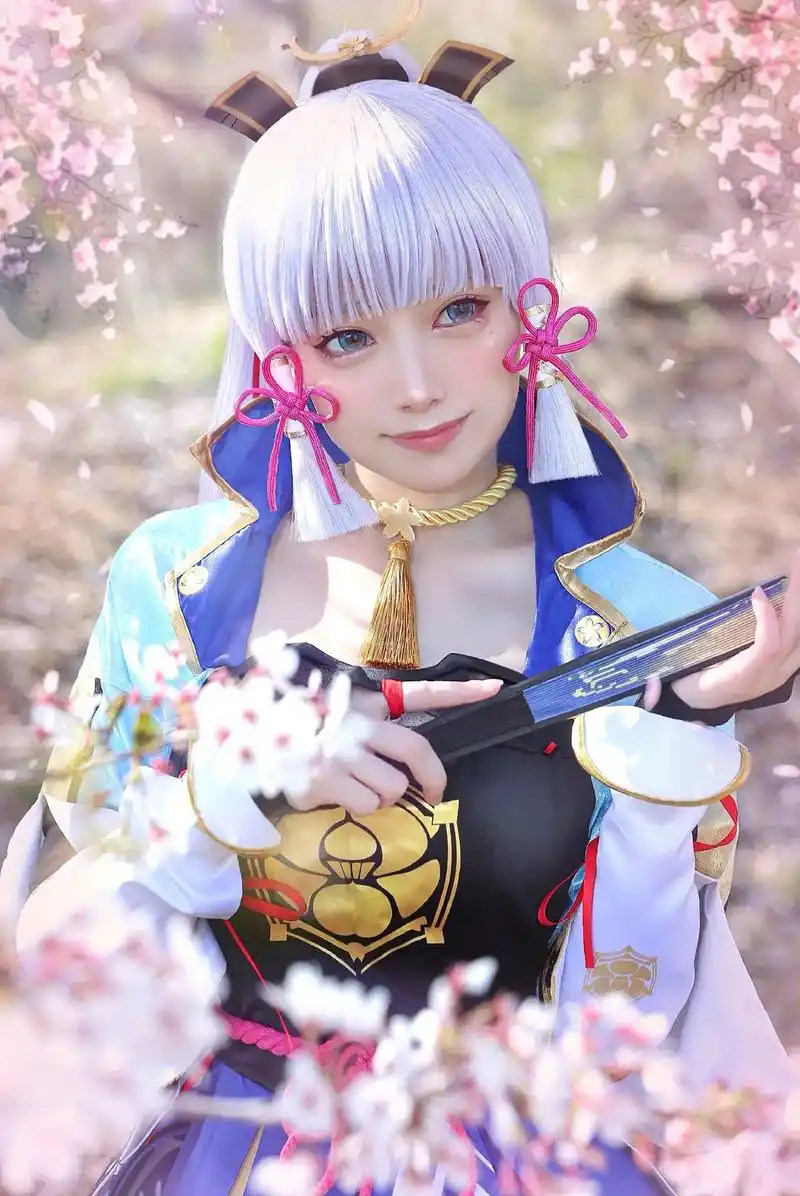 甜系女孩 #二次元#cos#原神 #神里绫华  - 抖音