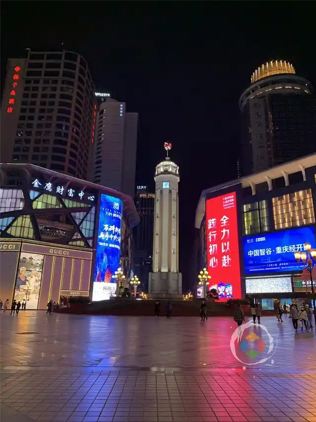 重庆解放碑入选示范步行街,消费力全国第3,为什么不是观音桥?