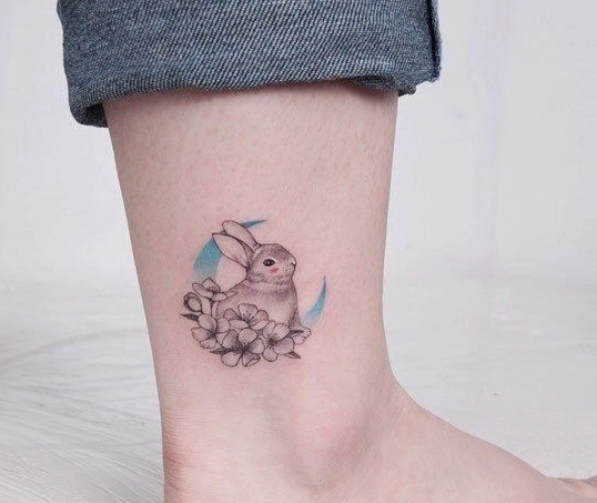 女生各部位兔子纹身图集吉祥又可爱的寓意36