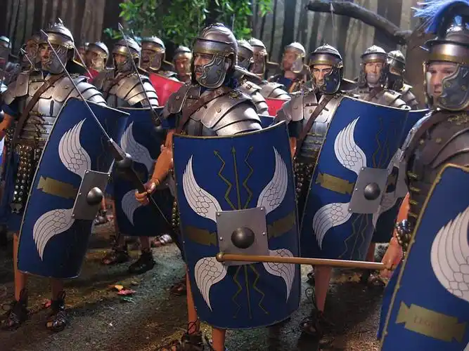 罗马人陆上无敌,为何在海上被海盗打的屁滚尿流!