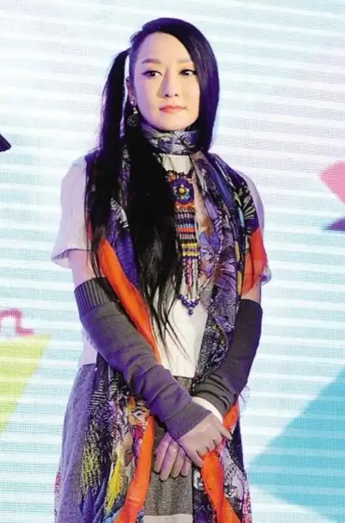 萨顶顶年龄和个人资料 为什么说萨顶顶是世界级歌手