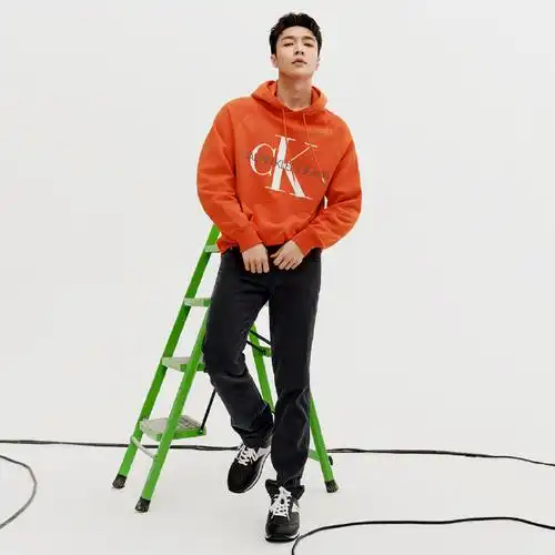 张艺兴ck全球代言人##张艺兴[超话]