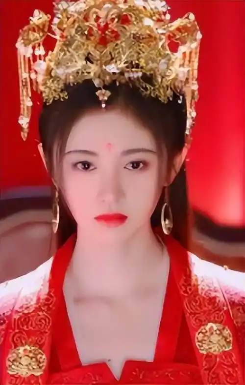 第一位:鞠婧祎女明星的婚服造型,你觉得哪一个最让你心动.