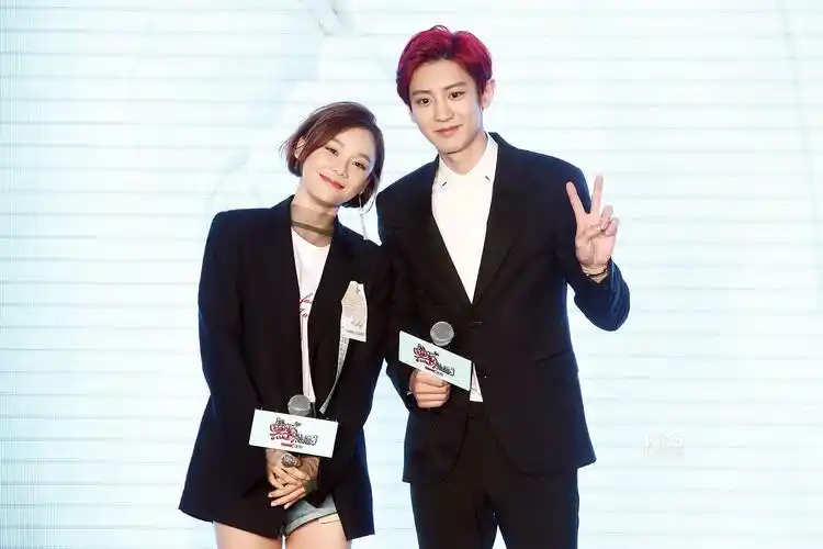 袁姗姗走心演《黑粉》再战暑期 朴灿烈羞涩撩妹