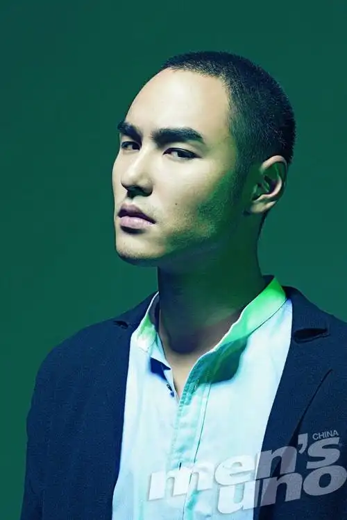 影帝阮经天登《风度mensuno》封面