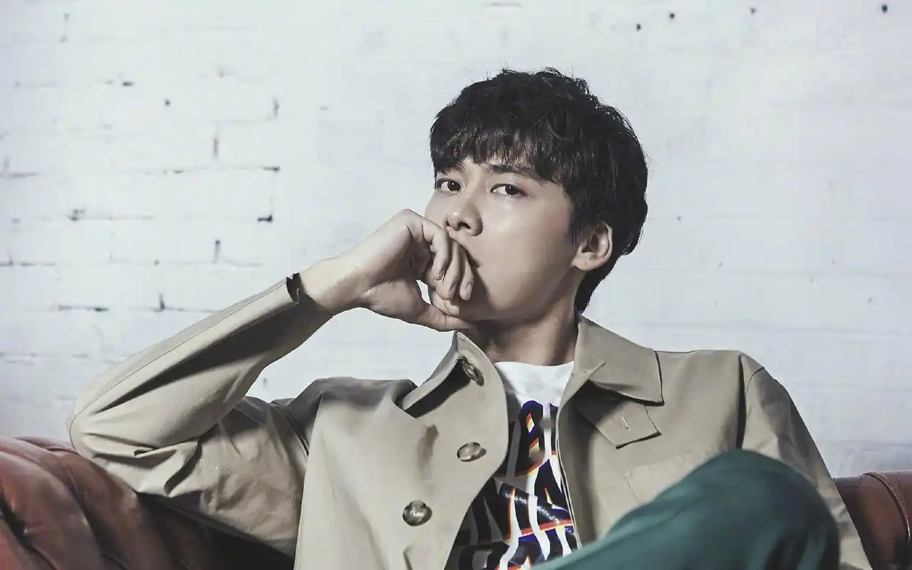 李易峰红秀杂志封面图片桌面壁纸高清大图预览1920x1200_大陆明星下载