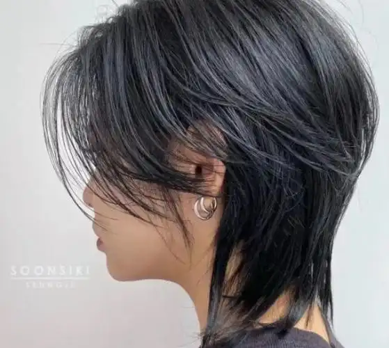 中性风女生适合什么发型 推荐燕尾短发又酷又美_时尚发型 - 美发站