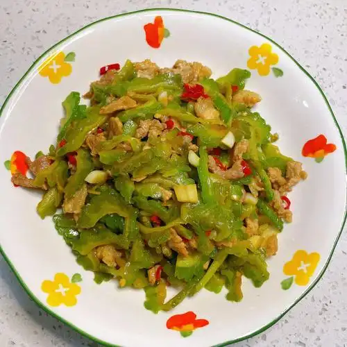 一人食家常菜不苦的苦瓜炒肉