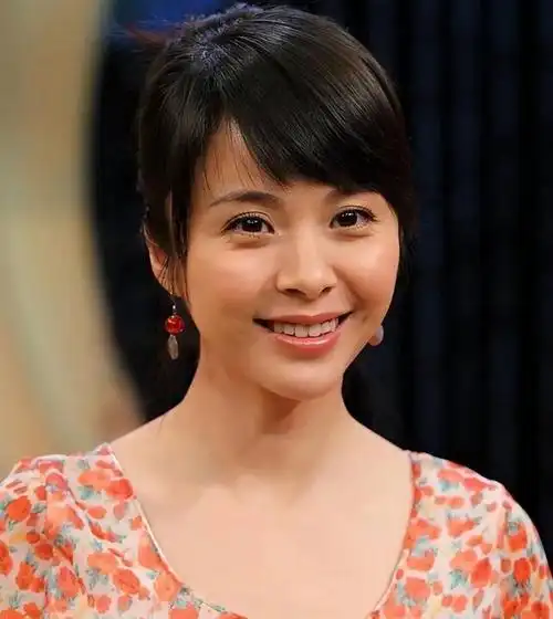 回顾连奕名前妻陈佳妍:离婚后独自带娃拼事业,14年后活出自我