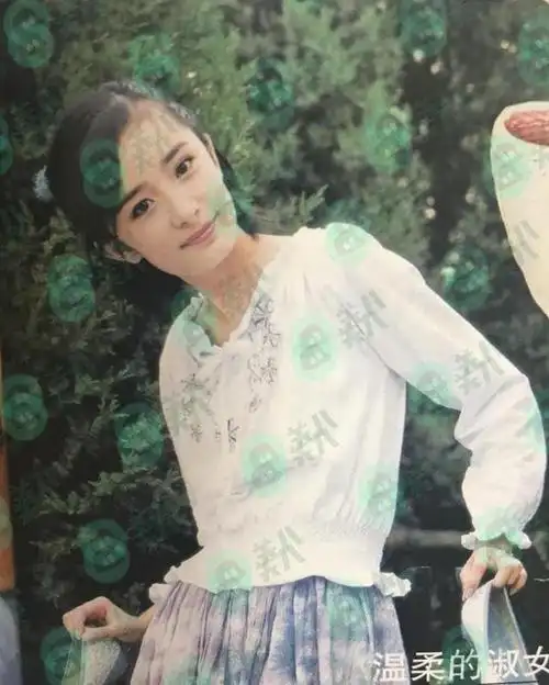 见过学生妹时期的杨幂吗?相信可以打破整容秘闻了!