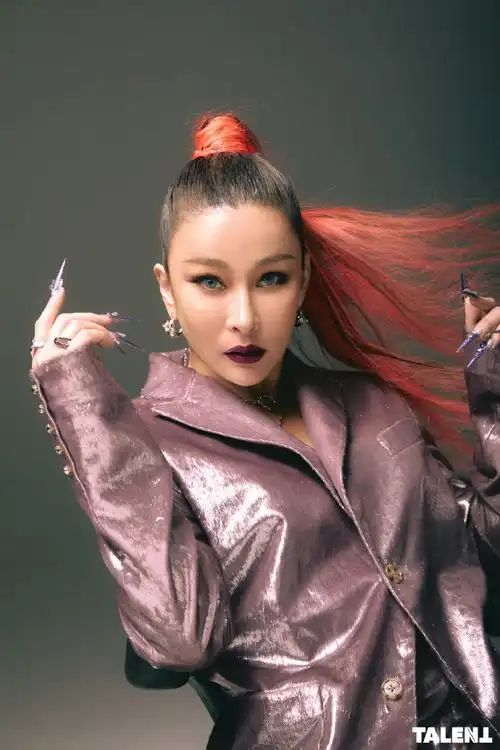 talent今日风采杂志#温岚超话她的歌声如一纸清风,可以驱散遮蔽在