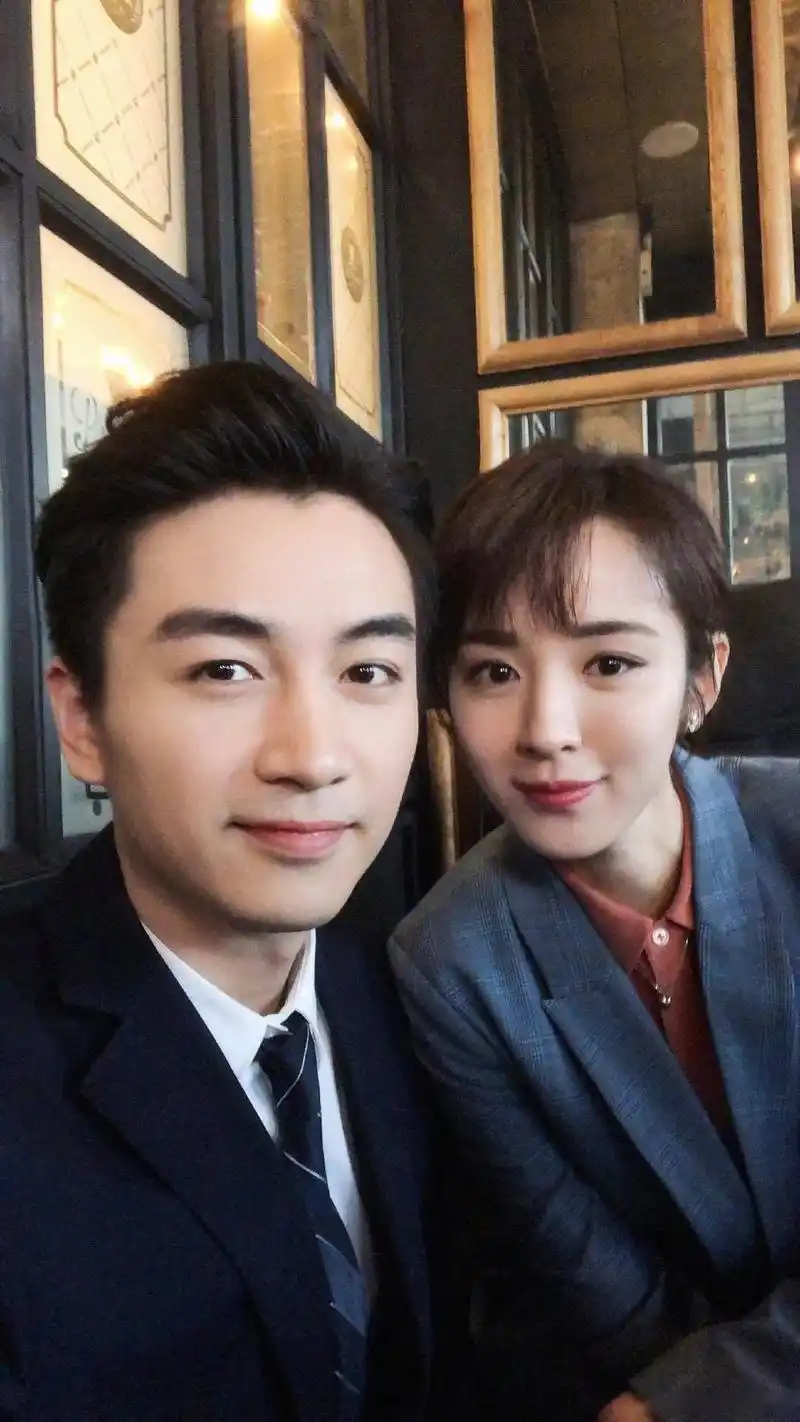 陈晓晒王晓晨十年好友合照,所以我是最后一个知道陈晓与王晓晨认识10