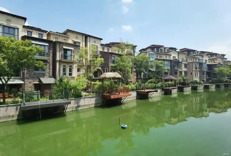 龙湖滟澜山别墅