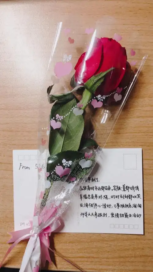 晒一下昨天女生节收到的礼物w