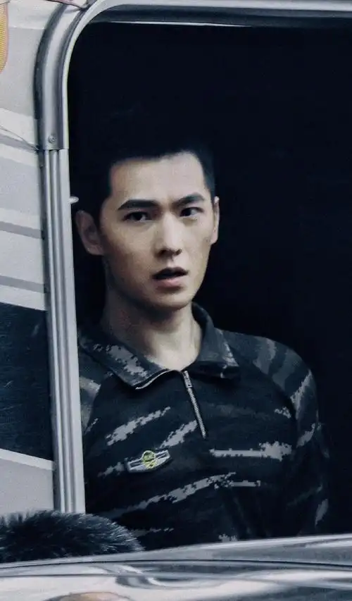 杨洋军装特战荣耀剧照帅气十足图来自网络