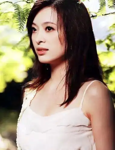 艺人刘真推荐:香草千层派地址:台北市信义区松仁路28号b2(bellavita