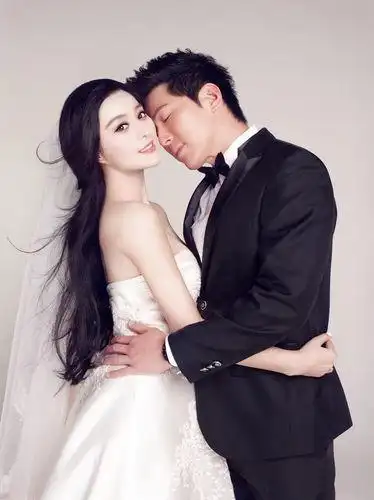 范冰冰透视婚纱照曝光 大气唯美