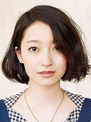 甜美漂亮的短发梨花辣女短发内扣发型图片