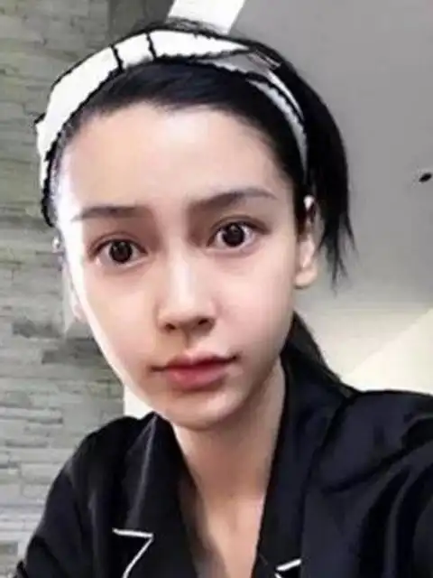 鞠婧祎我卸妆了迪丽热巴我卸妆了杨颖难道我化妆了