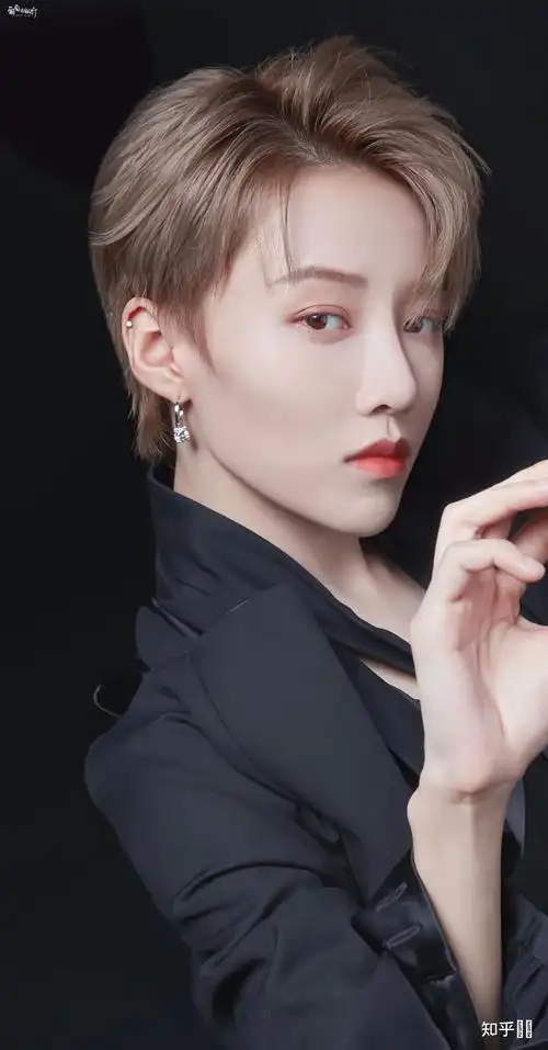 能分享分享你特别喜欢的刘雨昕的图吗