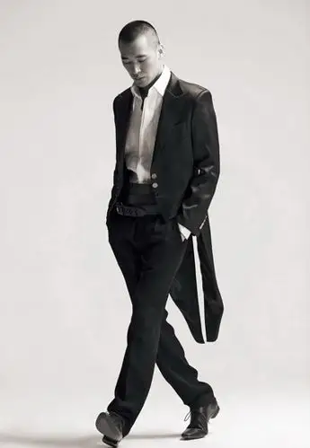 组图:徐静蕾黄立行写真秀野蛮温情