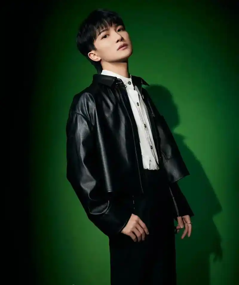 周深 #这该死的魅力 #阳光男孩 #我的追星日记 周深图片 - 抖音