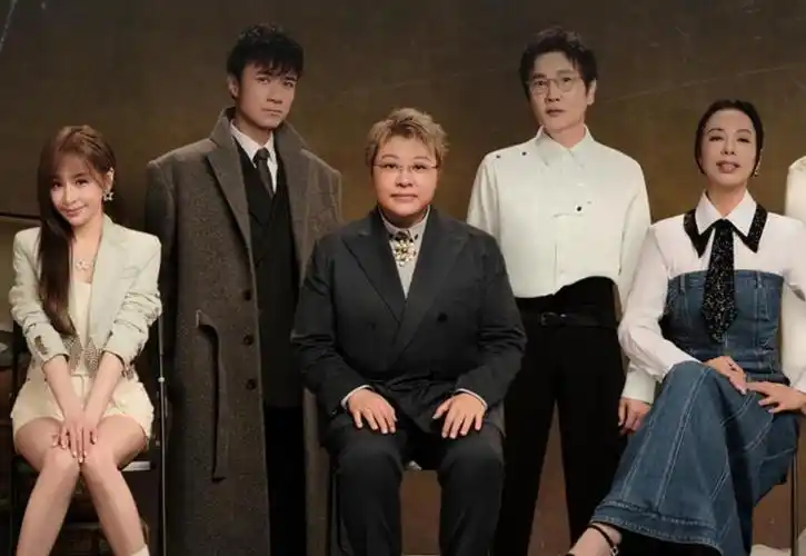 但其实,家年华季播到现在,最大的槽点并非阵容,因为除了宋亚轩之外