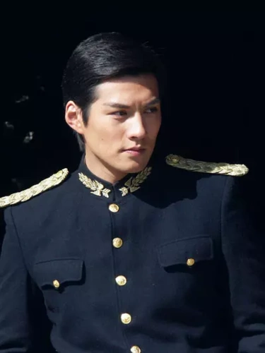 严屹宽尴尬演擎苍,如不是情商作怪,凭他的颜值应该不输黄晓明!