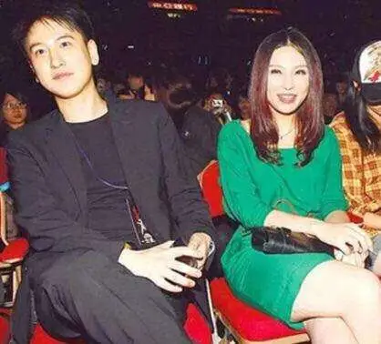 如果没有金钱滤镜,汤珈铖是路人水平吗?