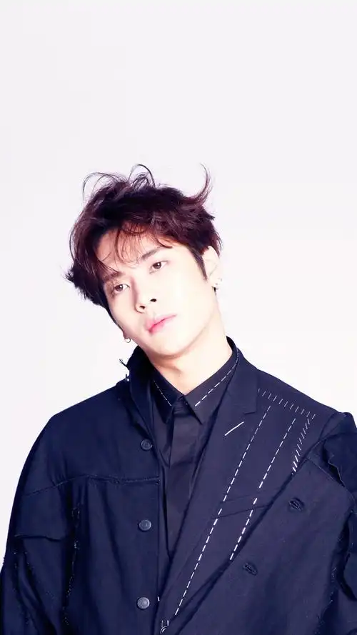 王嘉尔超清帅气写真