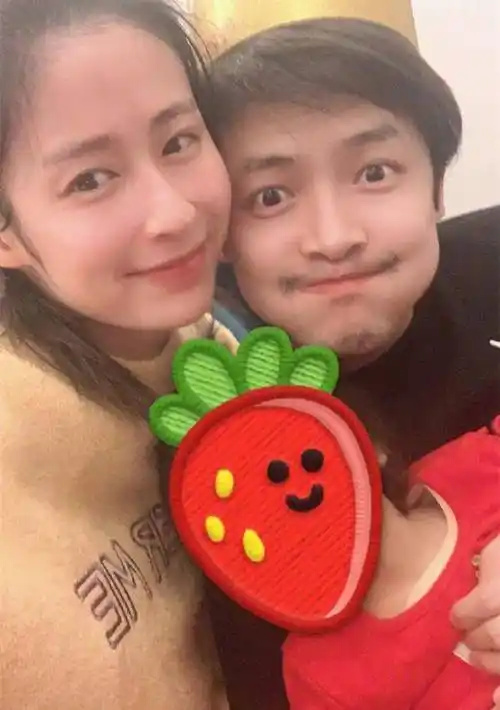 颖儿连续四年为老公庆生,付辛博发福变油腻!