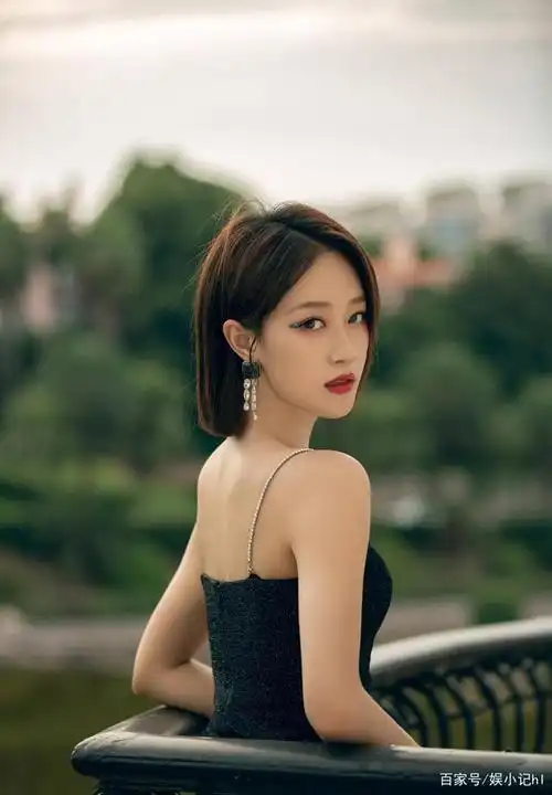 蓝盈莹从全网夸到全网嘲,在《乘风破浪的姐姐》到底经历了什么?