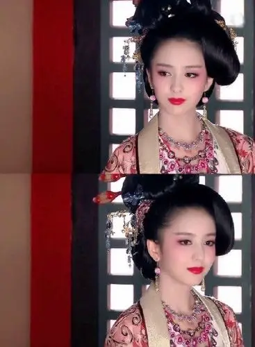 《梦回唐朝》【陶茿】芙蓉不及美人妆,水殿风来珠翠香.