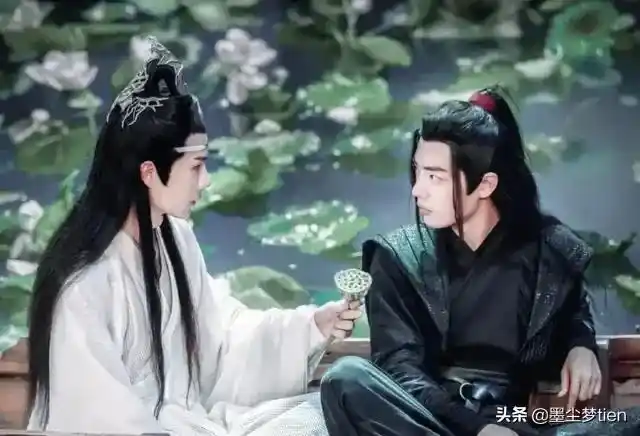 4大男神穿白衣肖战呆萌王一博雅正你最喜欢谁