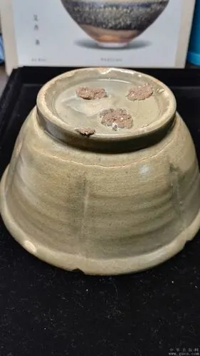 唐代越窑花囗碗