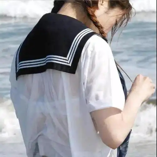 穿在制服内最不透的内衣颜色竟然不是白色