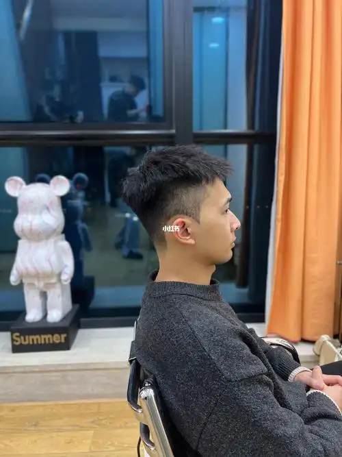 这个秋冬不安排一下真的亏了这个秋冬的发型都让钢夹烫承包啦~97