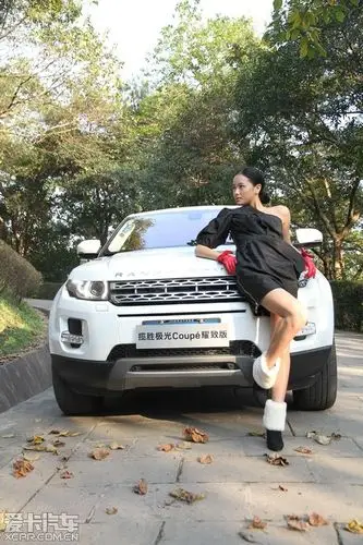 香车美女(路虎极光篇)
